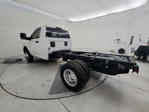 New 2026 RAM 3500 Tradesman w/ Chrome Appearance Group A AWD/4WD image 6