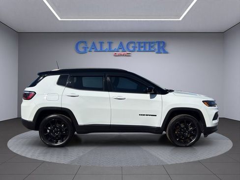 Used 2023 Jeep Compass Altitude w/ Convenience Group image 3