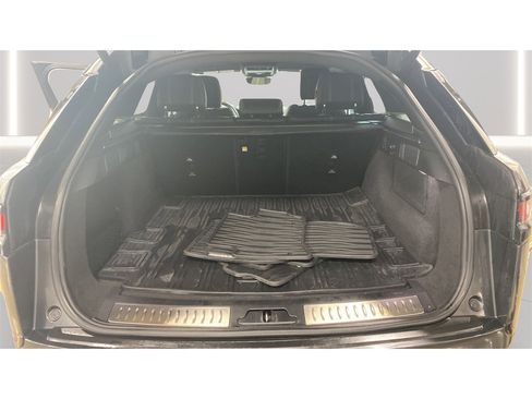 Used 2021 Land Rover Range Rover Velar R-Dynamic S image 16