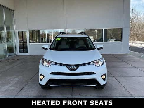 Used 2018 Toyota RAV4 Limited image 2