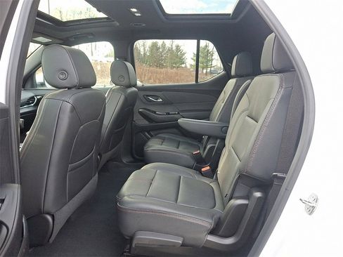 Used 2023 Chevrolet Traverse RS image 13