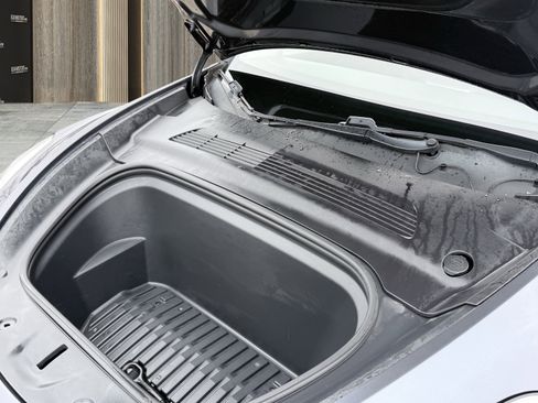 Used 2020 Tesla Model Y Performance image 22