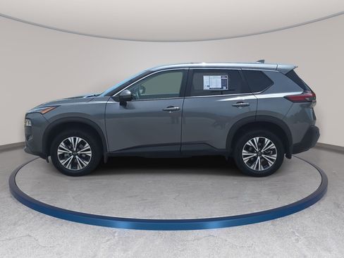 Used 2023 Nissan Rogue SV FWD image 8