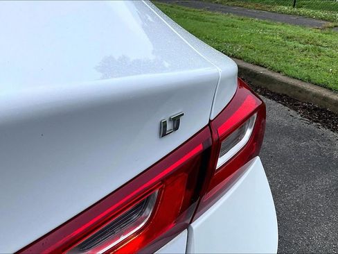 Used 2023 Chevrolet Malibu LT FWD image 9