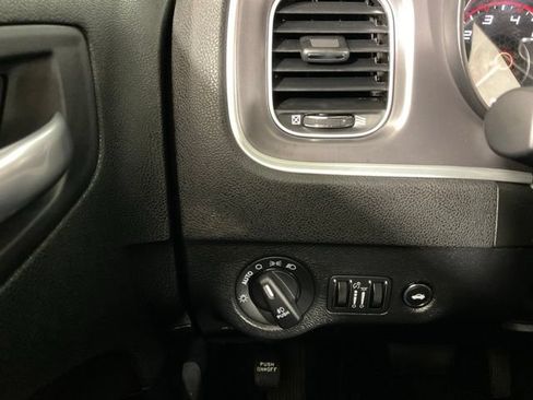 Used 2022 Dodge Charger SXT AWD/4WD image 27