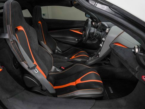 Used 2019 McLaren 720S Performance image 30