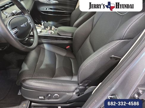 Used 2025 Genesis GV70 2.5T AWD/4WD image 7