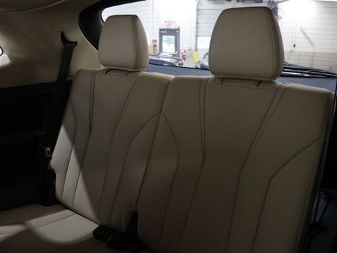 Used 2025 Acura MDX SH-AWD image 31