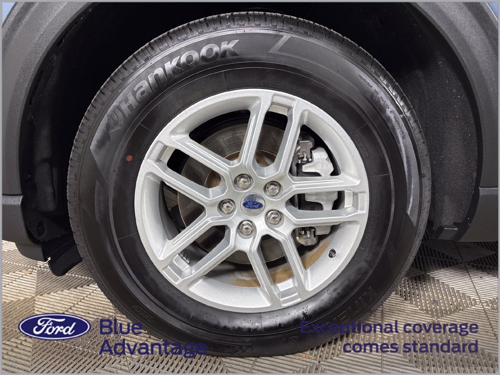 Certified 2025 Ford Explorer Active RWD image 14