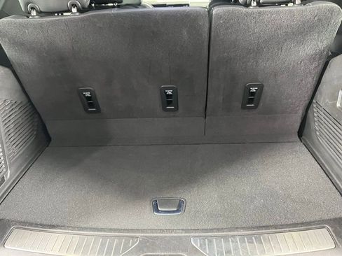 Used 2025 GMC Yukon Denali image 28