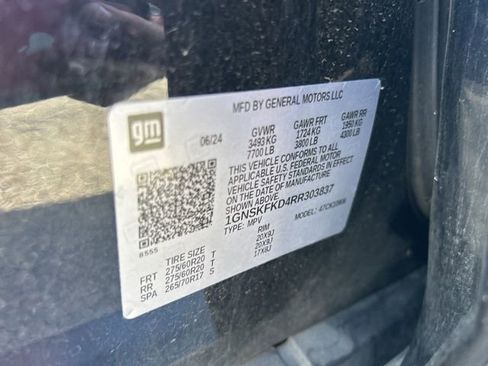 Used 2024 Chevrolet Suburban Premier AWD/4WD image 37