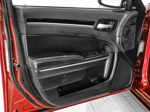 Used 2022 Chrysler 300 S image 42