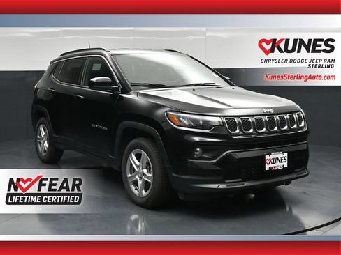 Used 2024 Jeep Compass Latitude AWD/4WD image 1