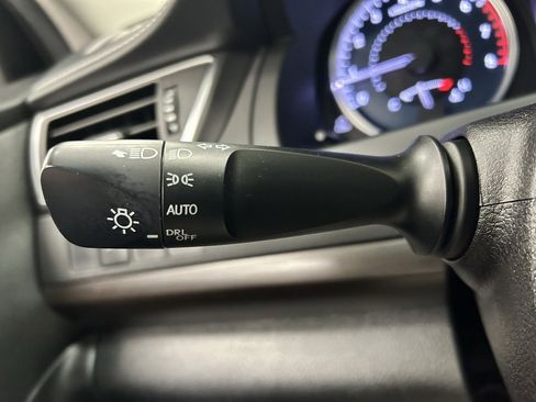 Used 2016 Toyota Camry LE image 14