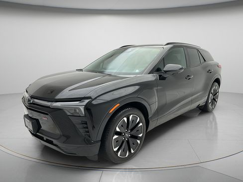Used 2024 Chevrolet Blazer EV RS AWD/4WD image 3