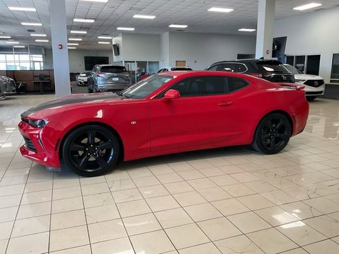 Used 2018 Chevrolet Camaro LT image 3