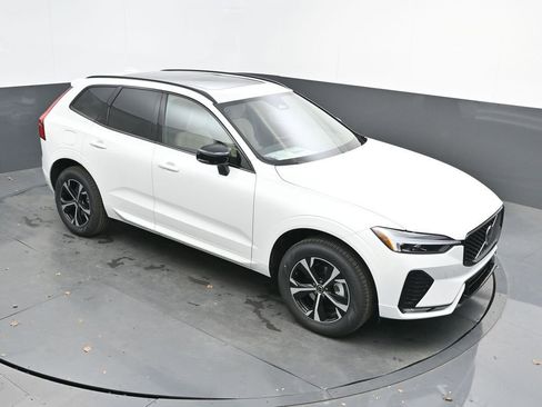 New 2026 Volvo XC60 B5 Core AWD/4WD image 29