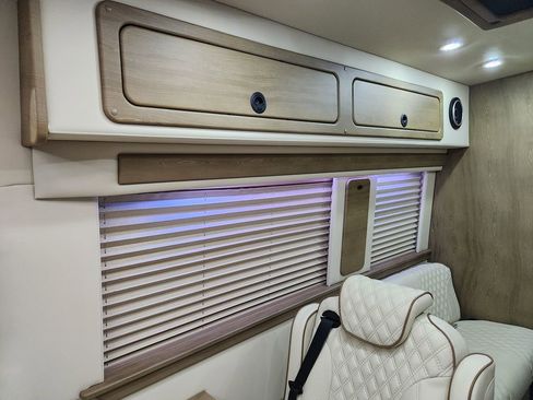 Used 2021 Mercedes-Benz Sprinter 3500 image 67