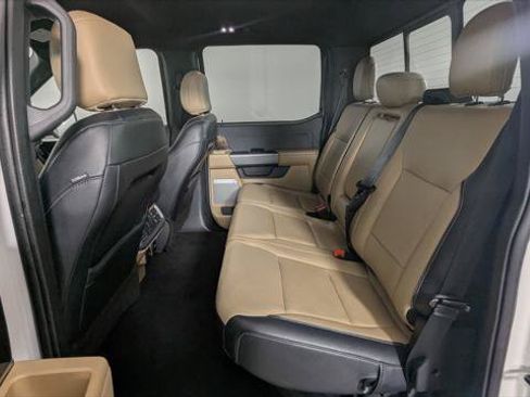 Used 2022 Ford F150 Lariat AWD/4WD image 17