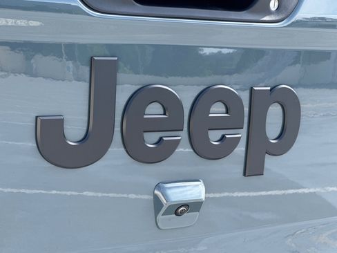 New 2026 Jeep Gladiator Sport AWD/4WD image 21