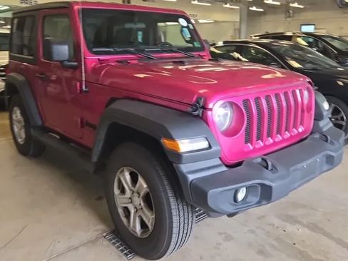 Used 2022 Jeep Wrangler Sport AWD/4WD image 3