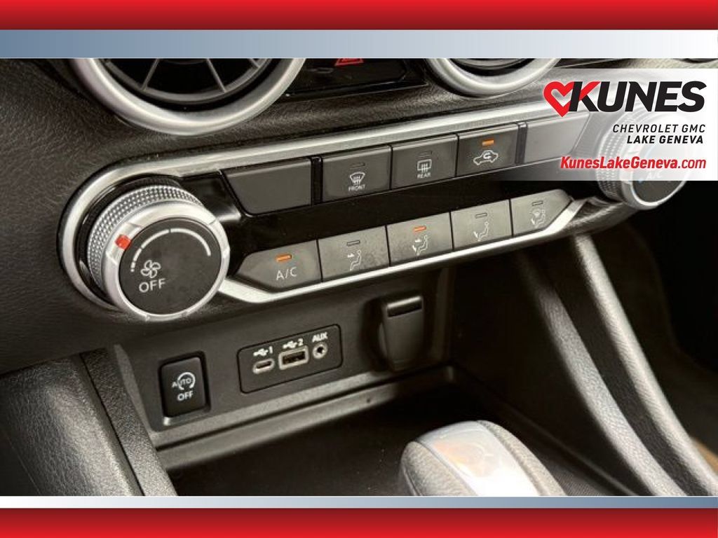 Used 2024 Nissan Sentra SV FWD image 25