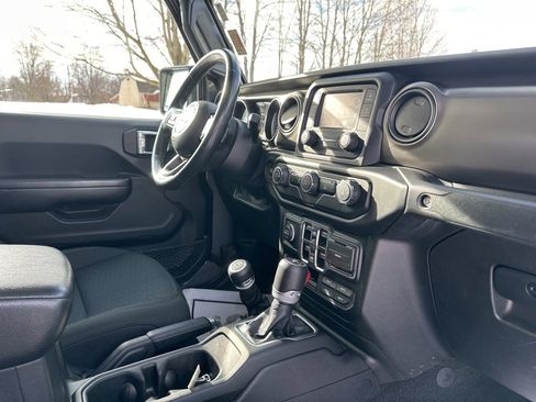 Used 2020 Jeep Gladiator Sport w/ Quick Order Package 24S image 30