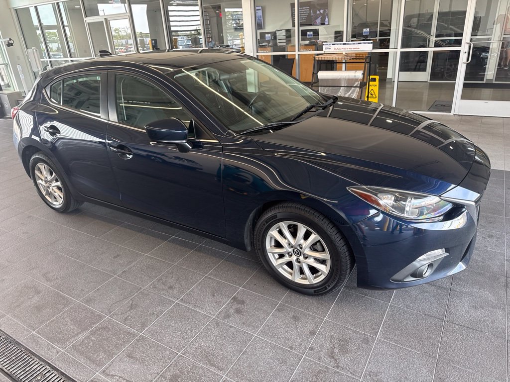 Used 2015 MAZDA MAZDA3 i Touring FWD image 2