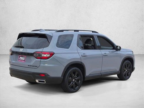 Used 2025 Honda Pilot Black Edition image 5