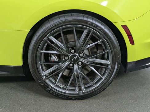 Used 2020 Chevrolet Camaro ZL1 RWD image 18