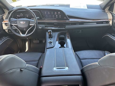 Used 2021 Cadillac Escalade ESV Premium Luxury w/ Driver Assist Tech Package image 17