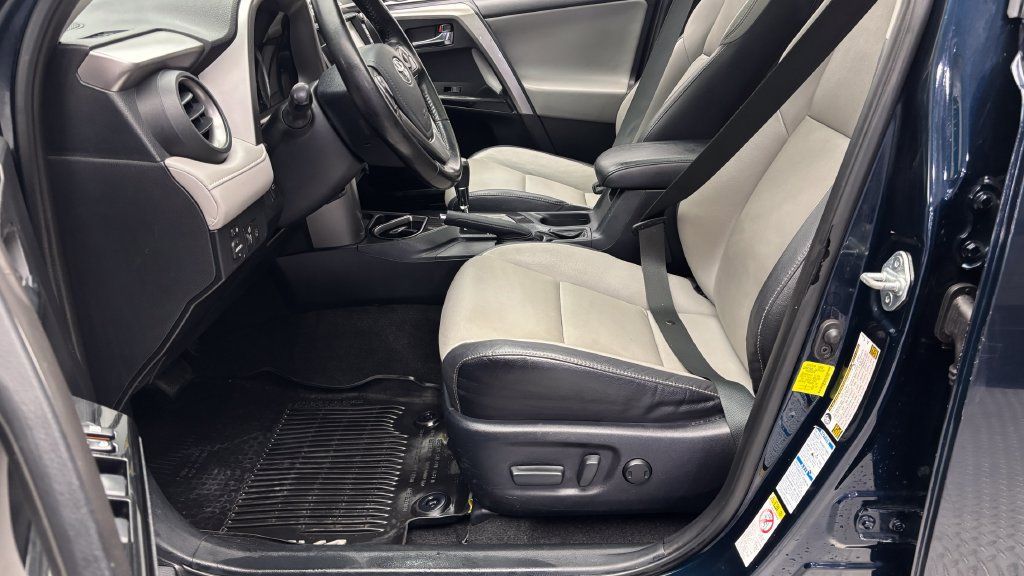 Used 2018 Toyota RAV4 Limited w/ Advanced Technology Package AWD/4WD image 7