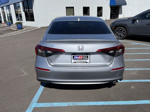 Used 2022 Honda Civic Sport image 4