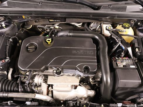Used 2022 Chevrolet Malibu LT FWD image 19