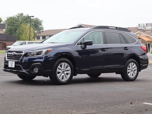 Used 2018 Subaru Outback 2.5i Premium AWD/4WD image 11