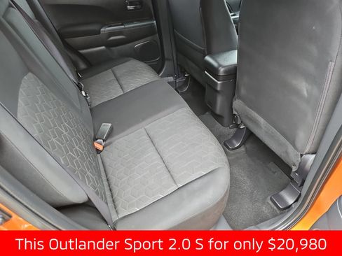 Used 2025 Mitsubishi Outlander Sport AWD image 32