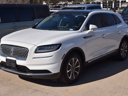 Used 2022 Lincoln Nautilus Reserve image 1