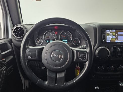 Used 2018 Jeep Wrangler Unlimited Sport S image 19