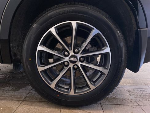 Used 2025 Cadillac XT4 Sport image 26