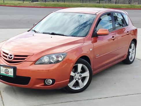 Used 2004 MAZDA MAZDA3 s image 1