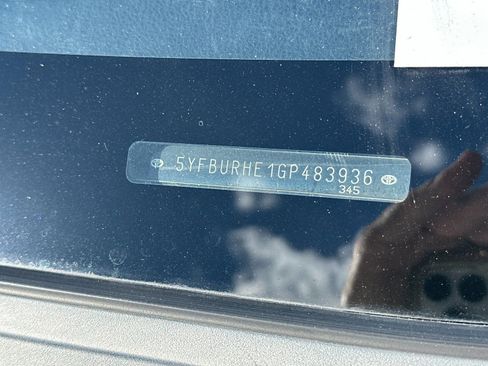 Used 2016 Toyota Corolla S FWD image 5
