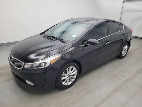 Used 2017 Kia Forte S w/ S Premium Package FWD image 2