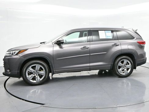 Used 2019 Toyota Highlander Limited AWD/4WD image 4