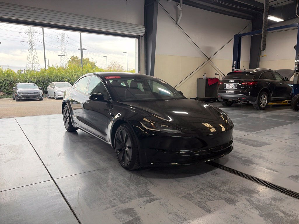Used 2024 Tesla Model 3 Standard Range RWD image 1