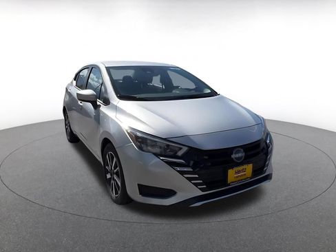 Used 2025 Nissan Versa SV FWD image 3