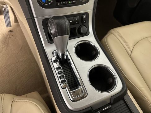 Used 2010 GMC Acadia SLT AWD/4WD image 18