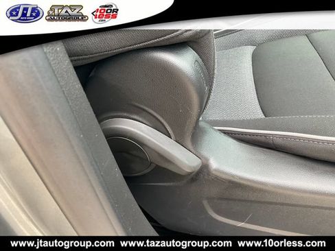 Used 2025 Chevrolet TrailBlazer LT AWD/4WD image 14