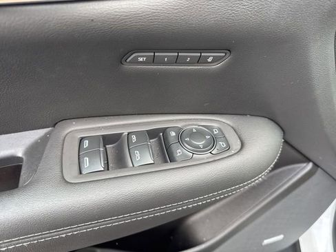 Used 2022 Cadillac XT5 Premium Luxury image 8