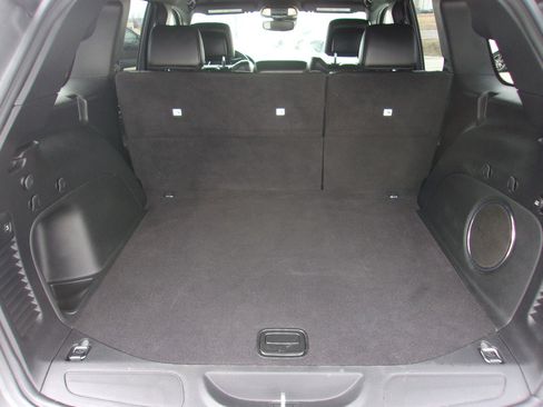 Used 2022 Jeep Grand Cherokee Laredo X image 9