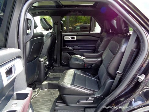 Used 2020 Ford Explorer Limited AWD/4WD image 18